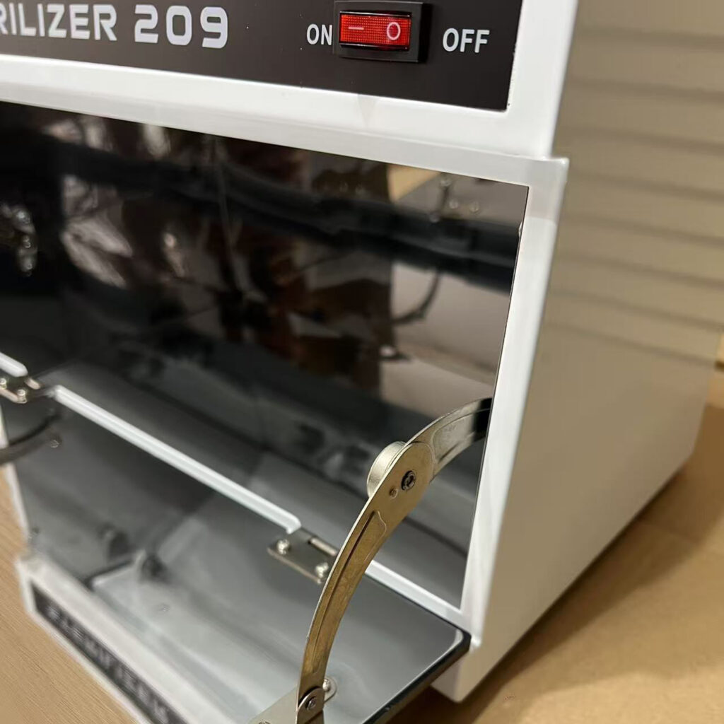 Details of UV-209 Nail Tool UV Disinfection Cabinet